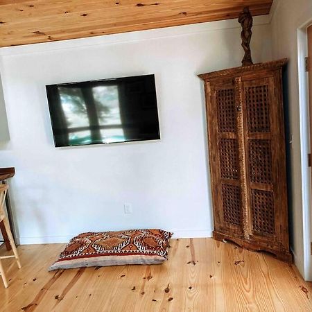 Modern Treehouse, Close To Downtown And Beach Wilmington Zewnętrze zdjęcie